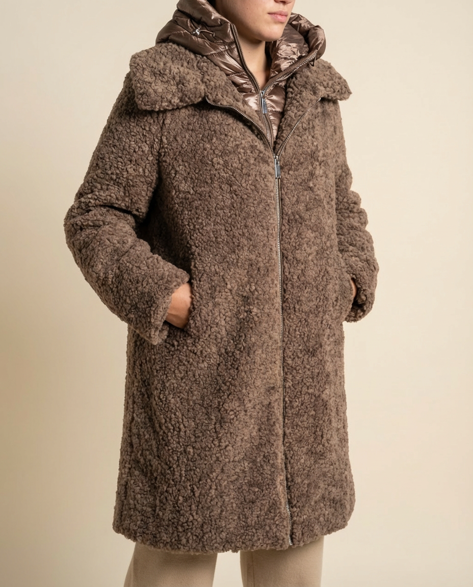 Abrigo de Borrego Con Capucha