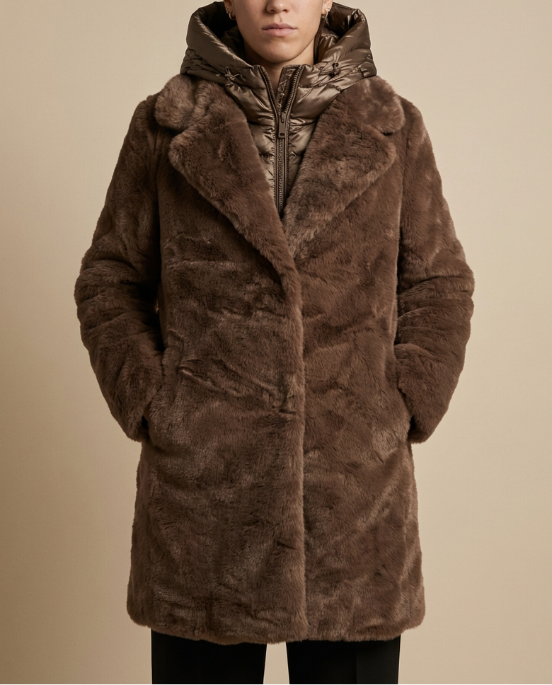 Abrigo de Pelo Suave con Capucha