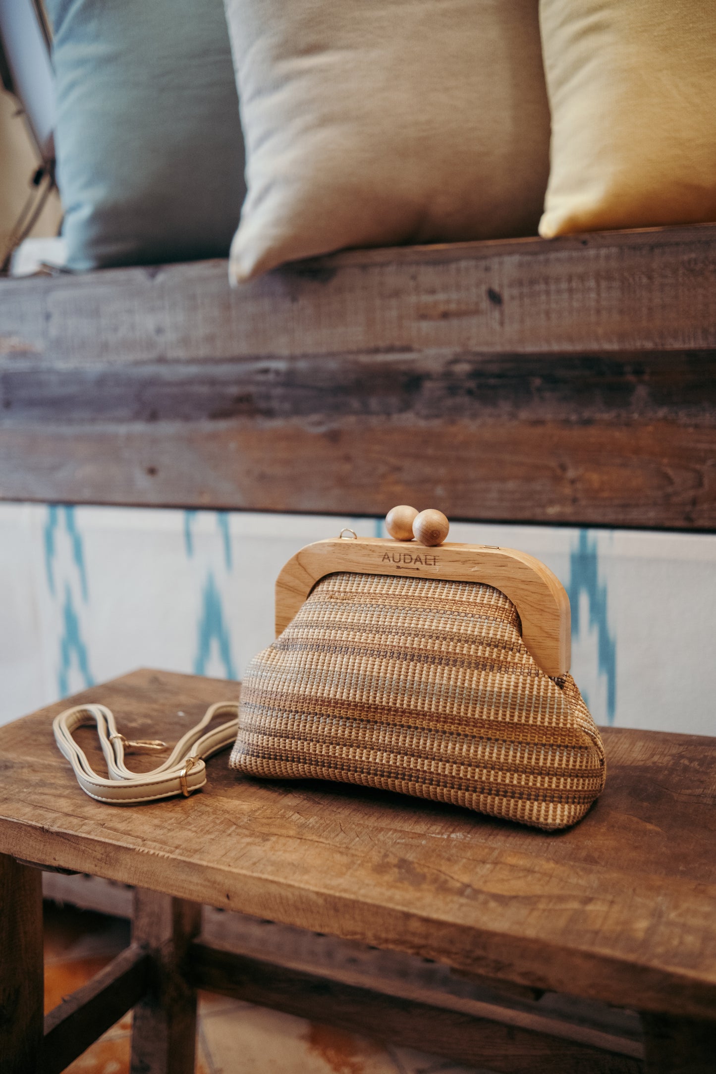 Bolso de Mano con correa - Audali