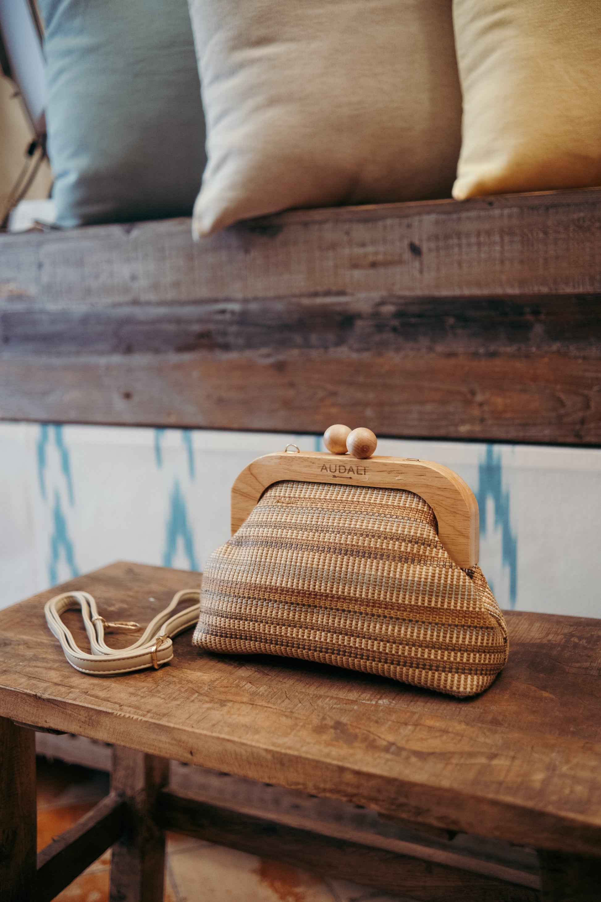 Bolso de Mano con correa - Audali
